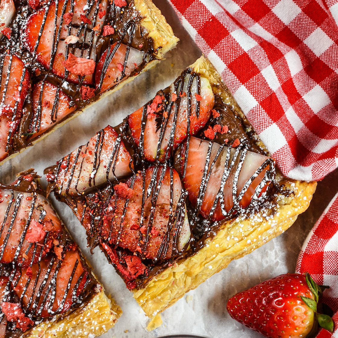 Nutella Puff Pastry Pizza