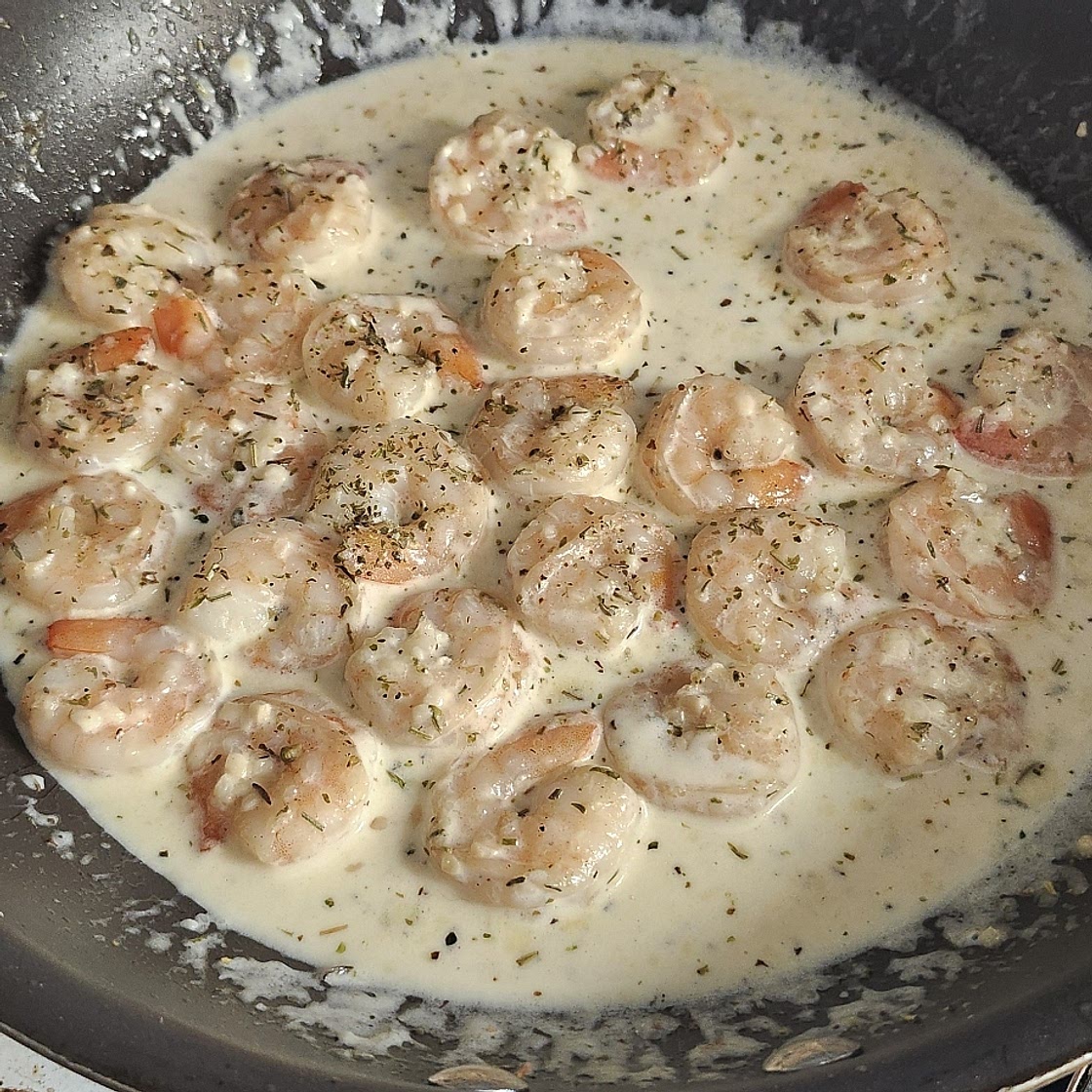 Shrimp with Creamy Garlic Sauce