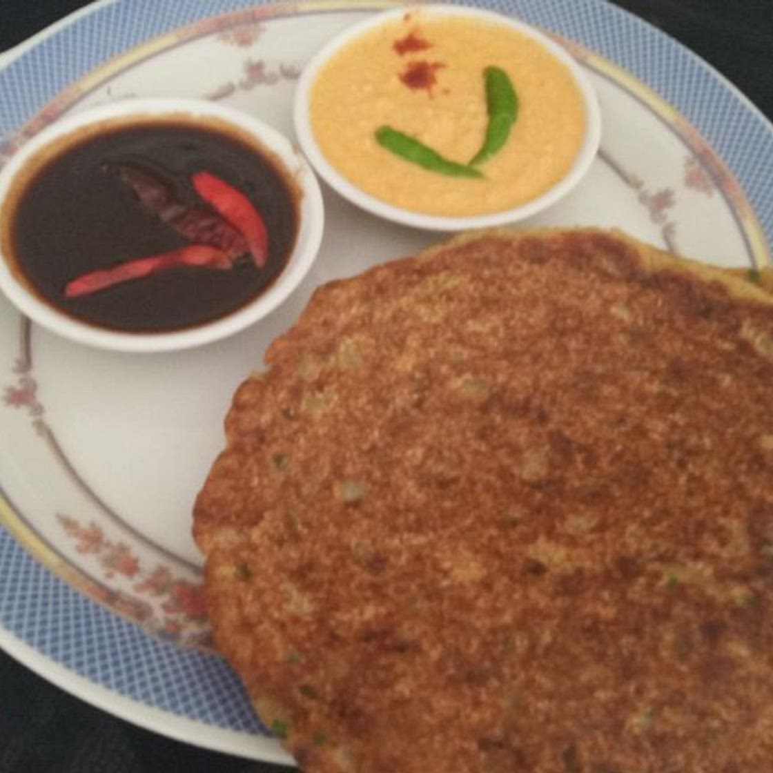 ब्रेड वेजी उत्तपम (bread veggie uttapam recipe in Hindi)