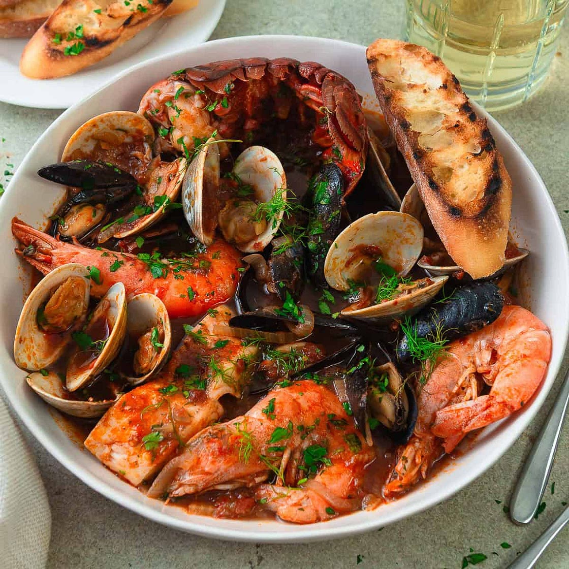 Cioppino (Italian Seafood and Tomato Stew)