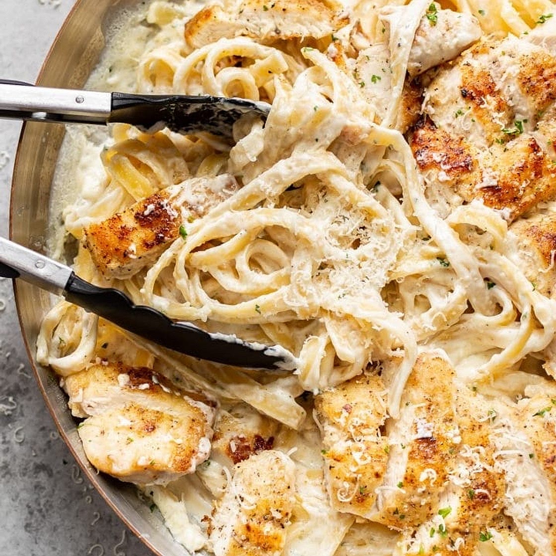 Olive Garden chicken fettuccine Alfredo