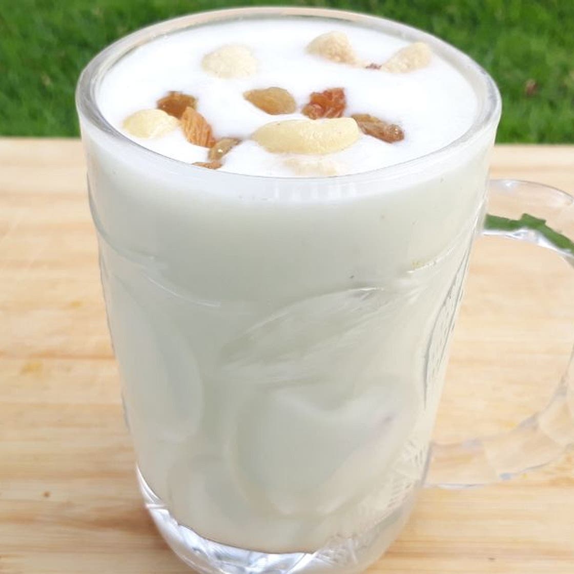 काजू लस्सी (Kaju Lassi recipe in Hindi)