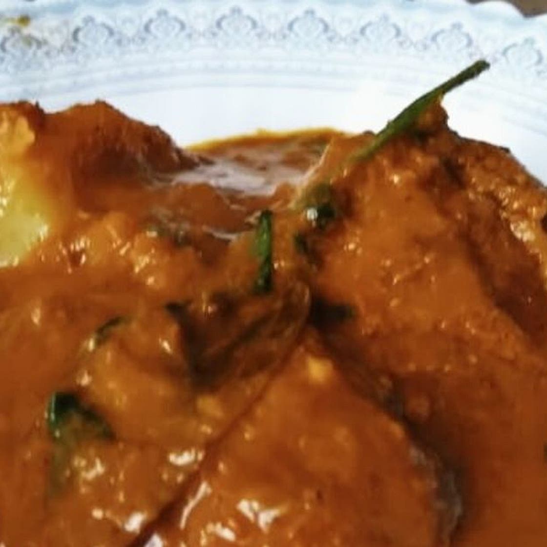 ढाबा स्टाइल दम आलू (dhaba style dum aloo recipe in Hindi)