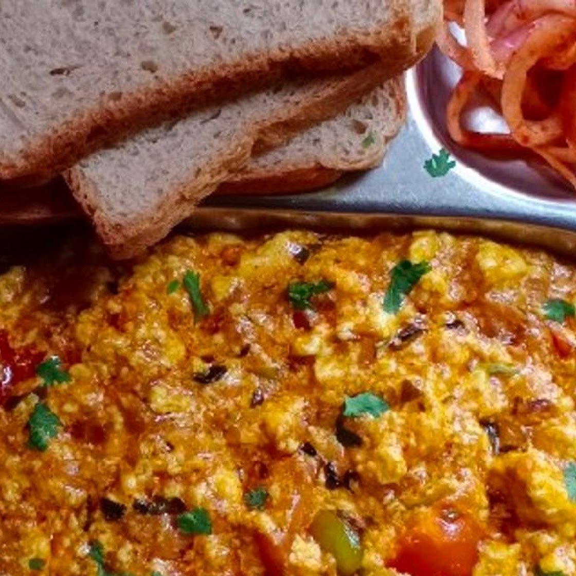 अमृतसरी पनीर भुर्जी (Amritsari Paneer Bhurji Recipe In Hindi)