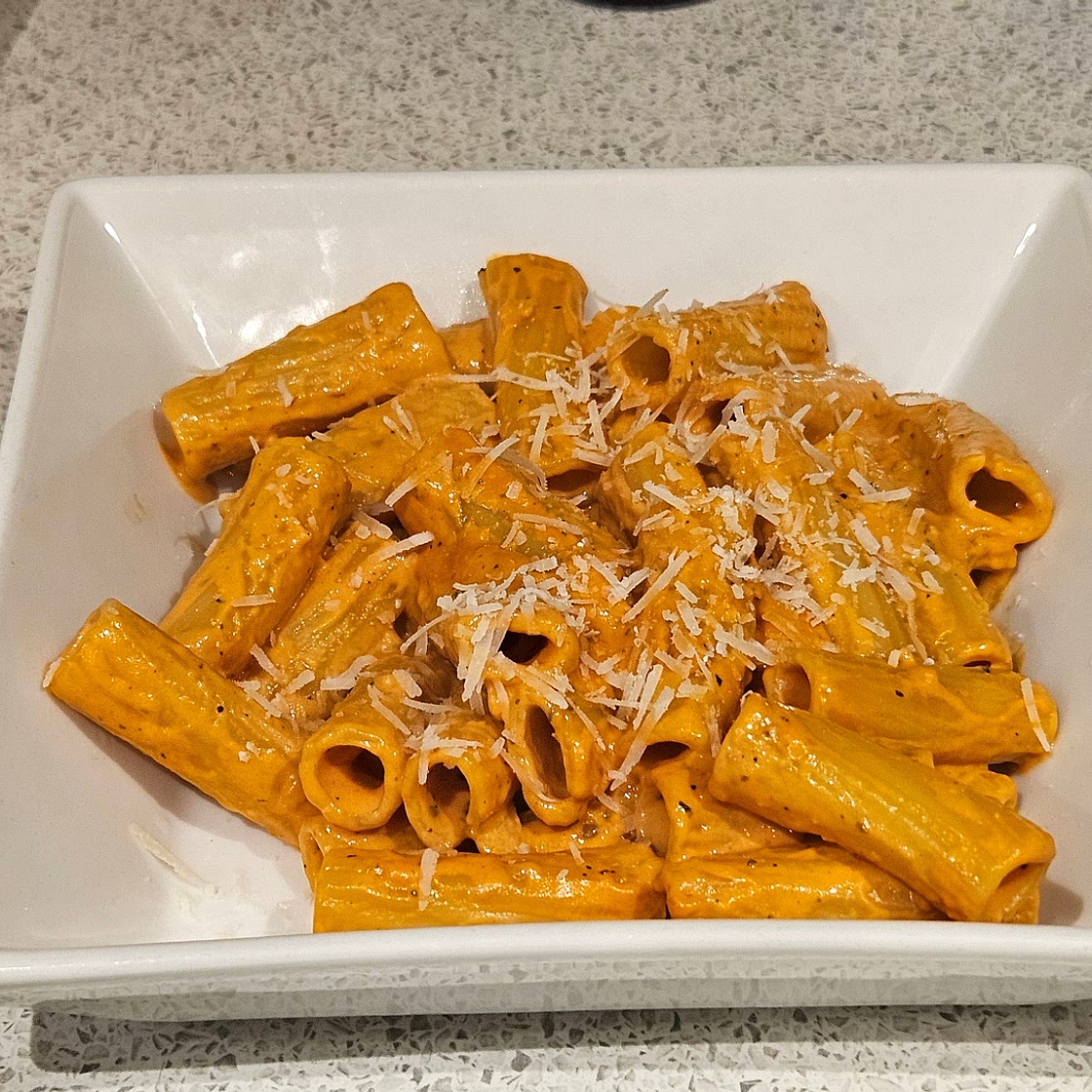 Pasta in Creamy Tomato Sauce