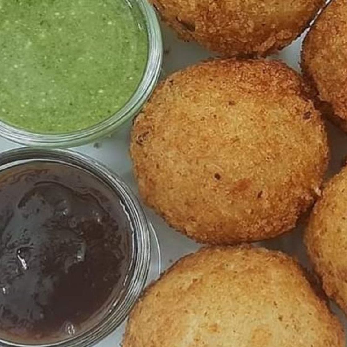 ब्रेड बॉल्स (Bread balls recipe in Hindi)