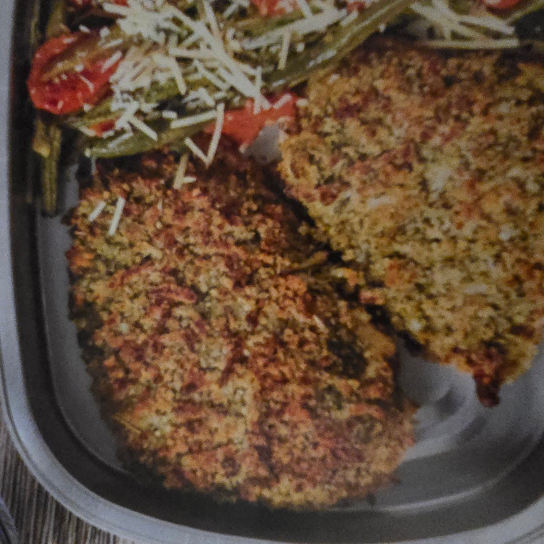CRUNCHY PESTO MOZZARELLA CHICKEN