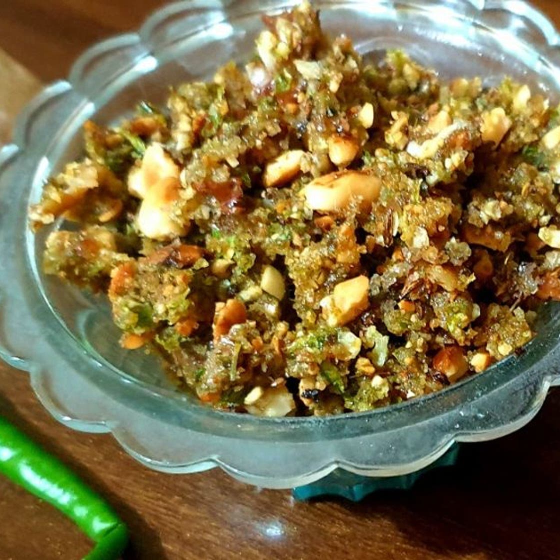 हरी मिर्च का ठेचा (Green Mirch Thecha Recipe In Hindi)