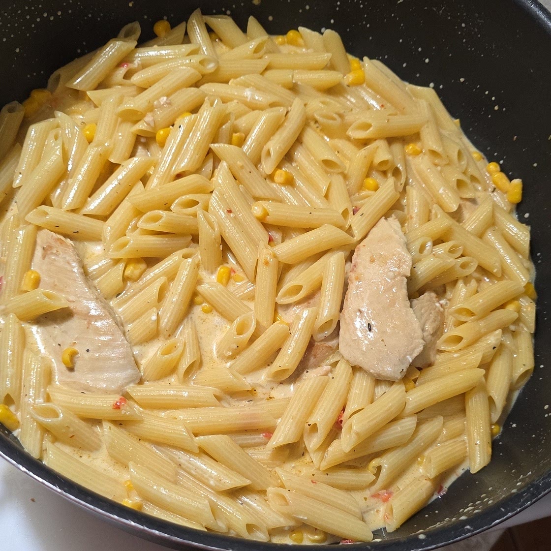 One Pot Creamy Pesto Chicken Pasta