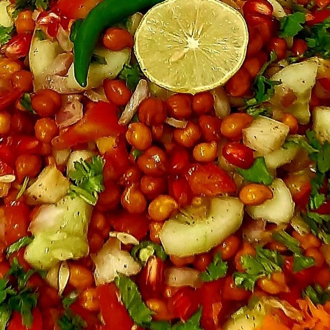 वेज काला चना चाट (veg kala chana chaat recipe in Hindi)