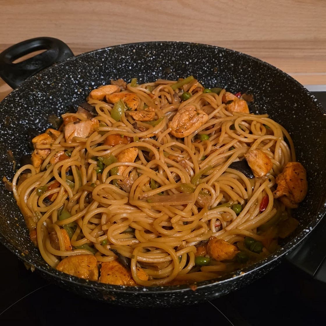 One Pot Chicken Chow Mein