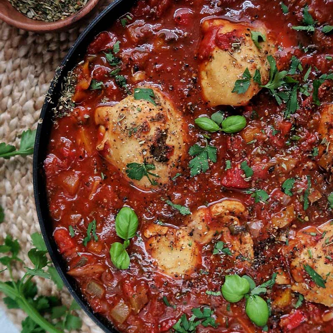 Oven-baked chicken cacciatore