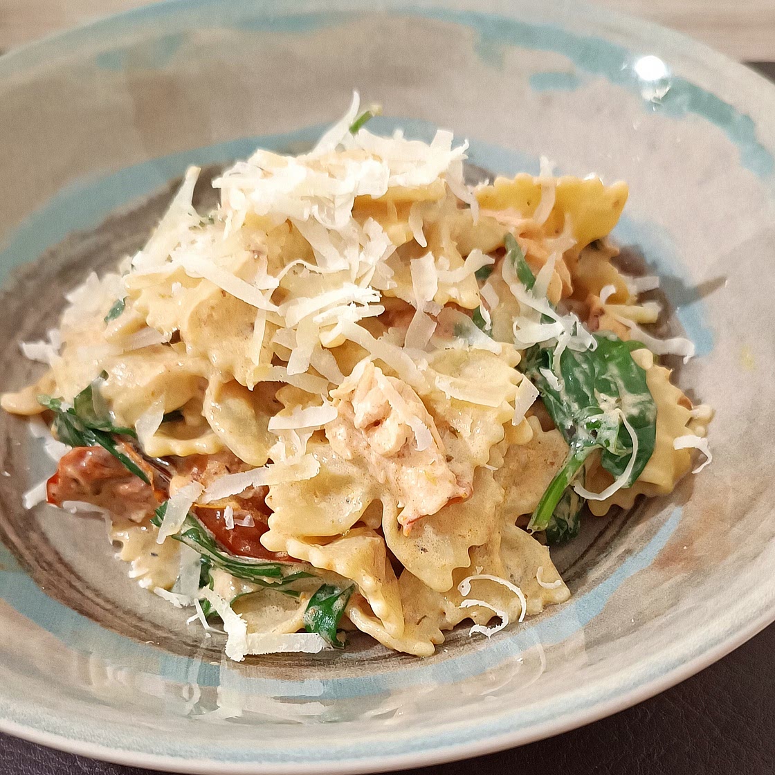 Creamy Salmon Pasta, no Dairy