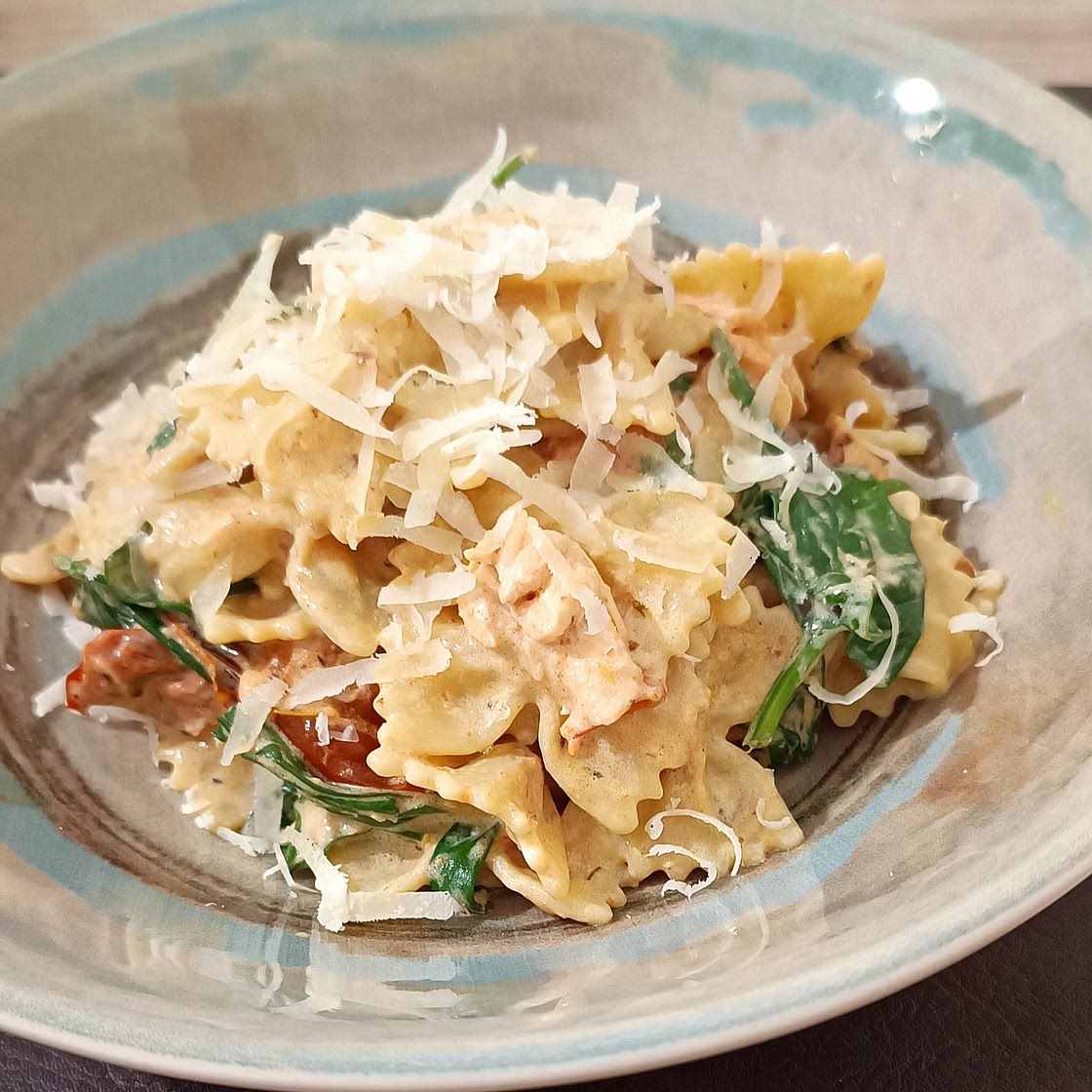 Creamy Salmon Pasta, no Dairy