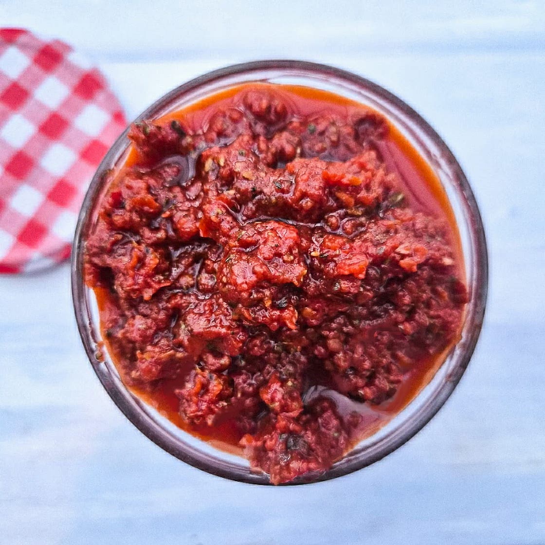 Homemade Sundried Tomato Paste (Quick & Easy Recipe)