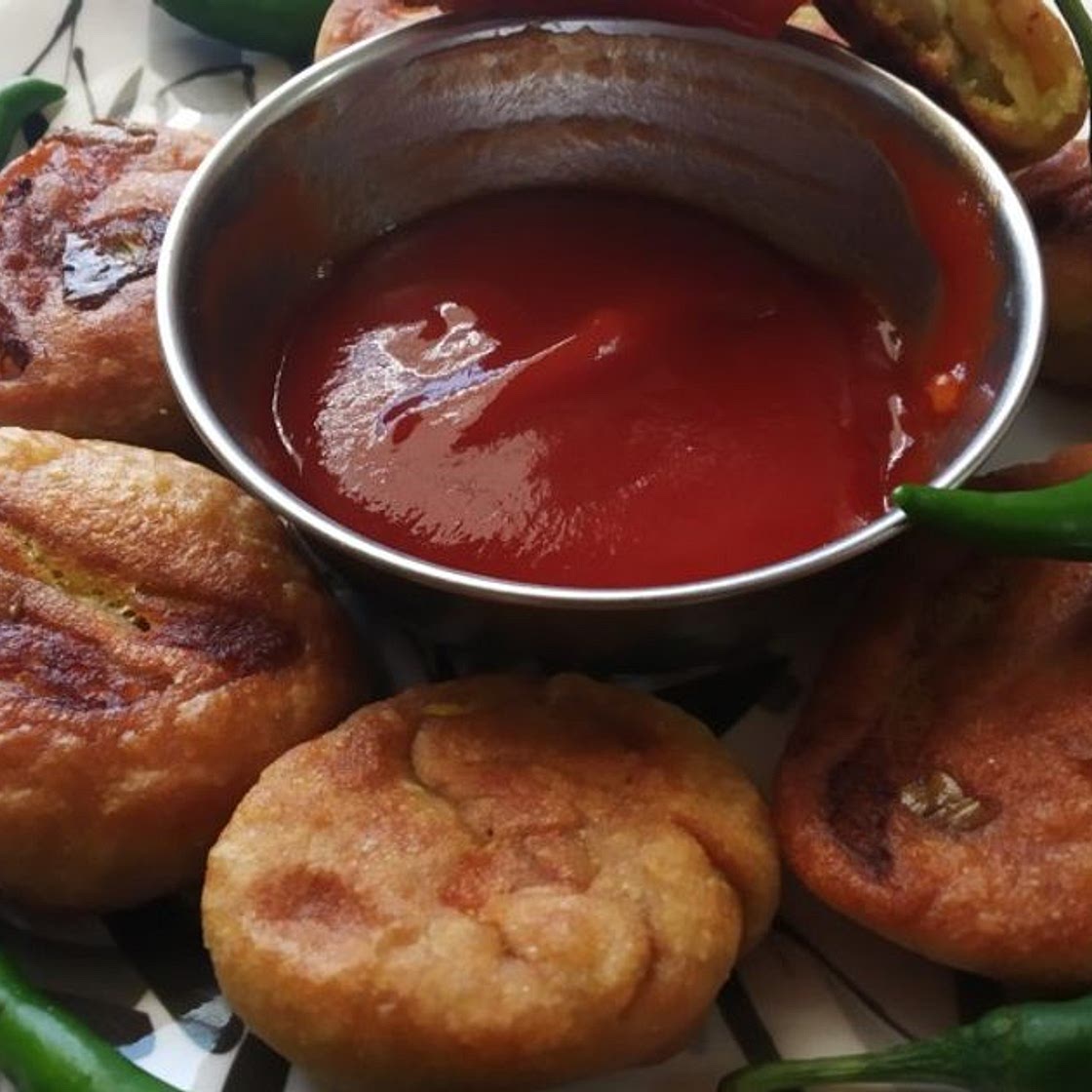 स्टफ पोटैटो रोल फ्राई (stuff Potato roll fry recipe in Hindi)