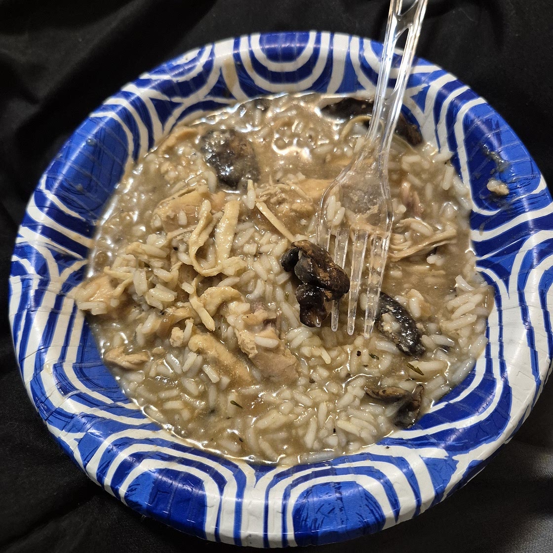 Crock pot smothered chicken with gravy