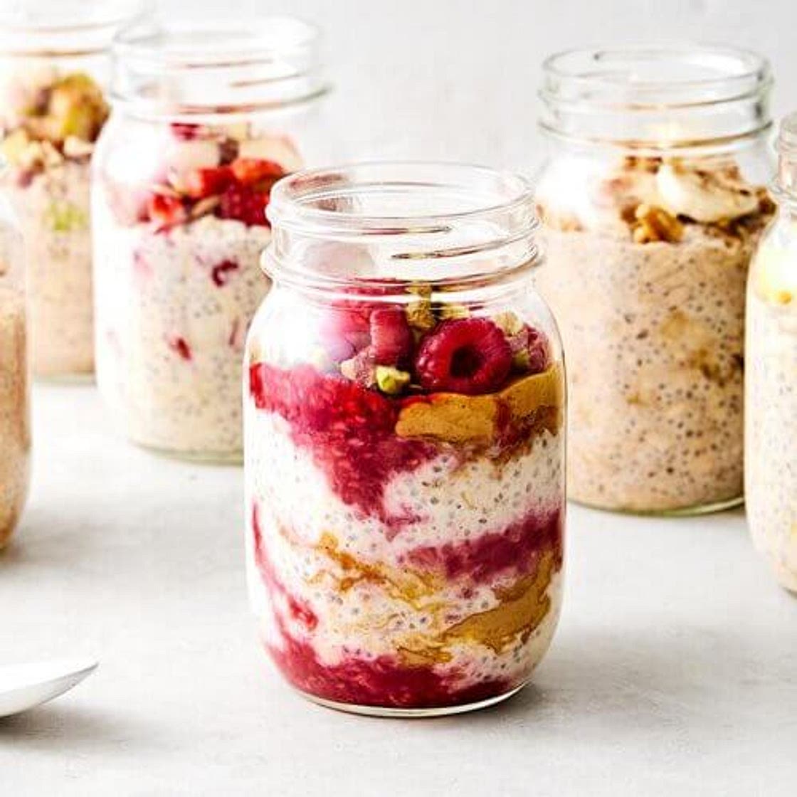 Easy Overnight Oats (6 Amazing Flavors)