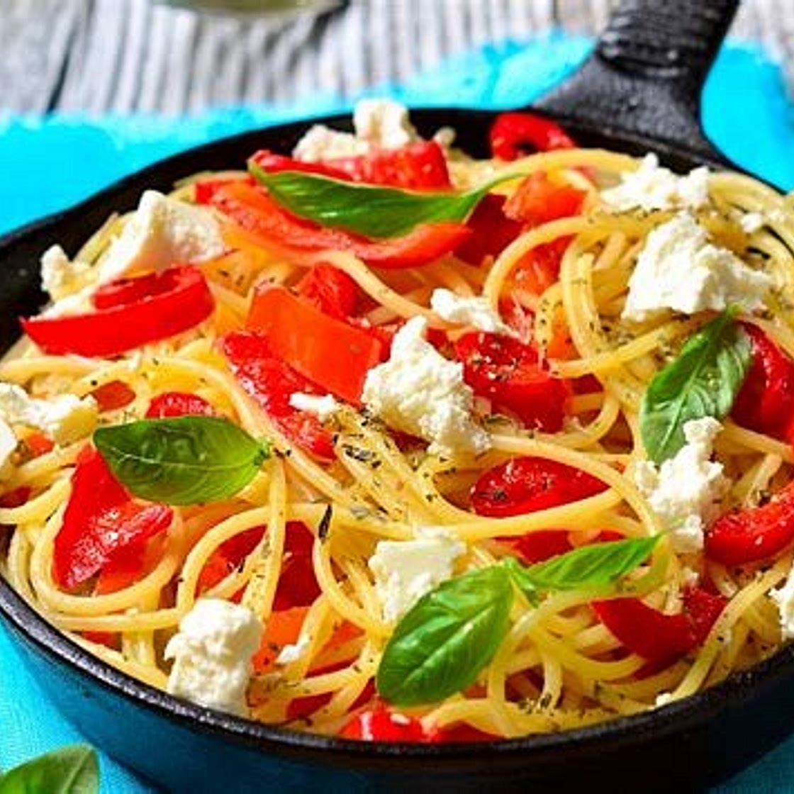 Pâtes au chèvre et poivron rouge