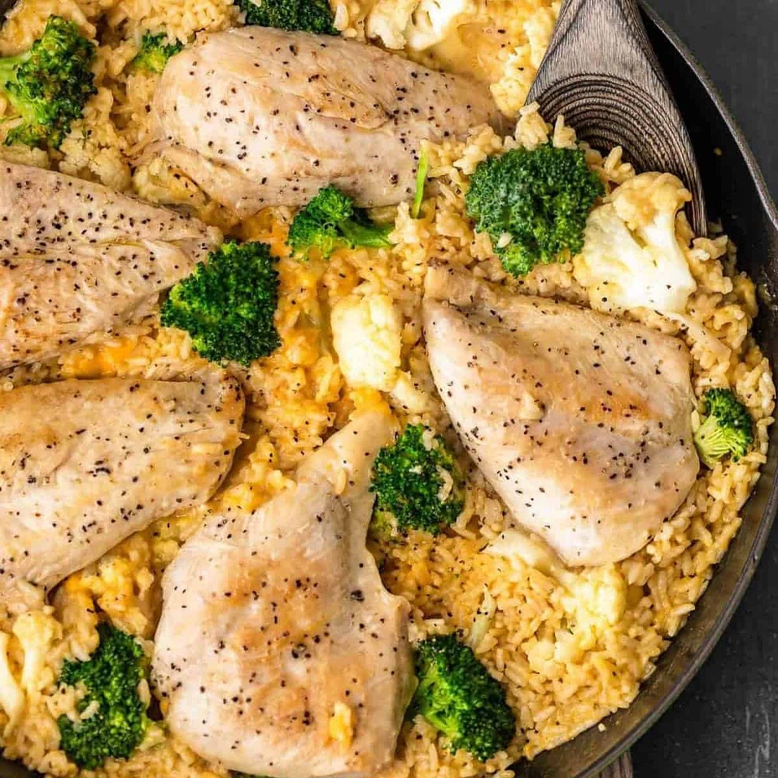 One Pot Cheesy Chicken and Rice Recipe