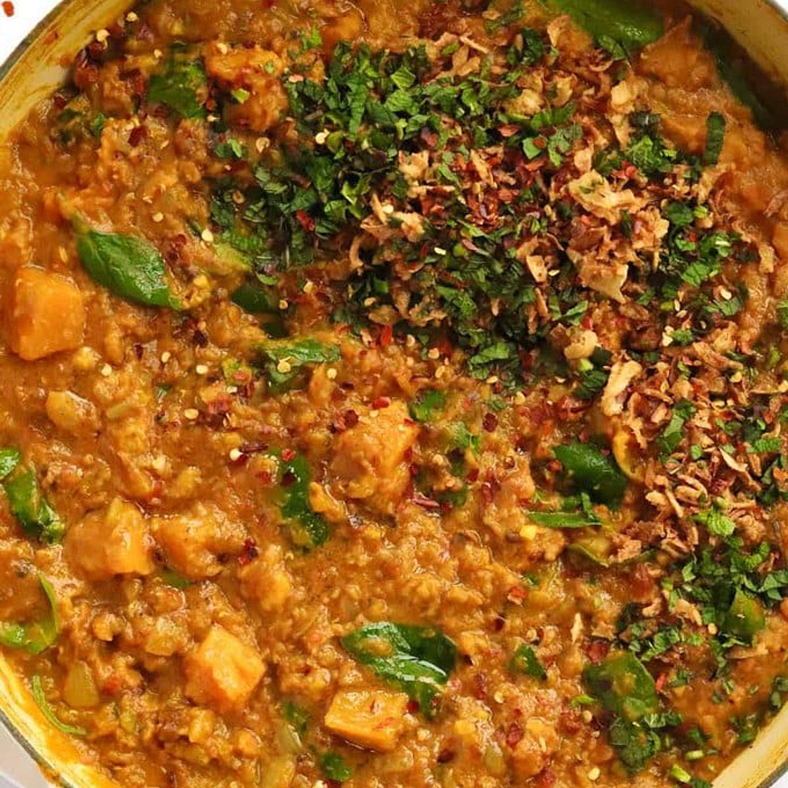 Dahl - with red lentils, butternut squash and spinach