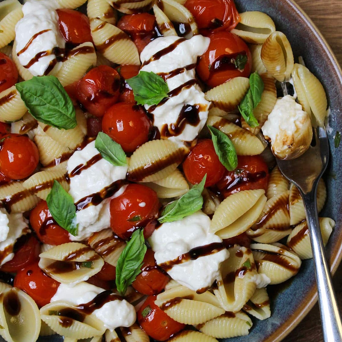 Easy Burrata Pasta With Burst Tomatoes