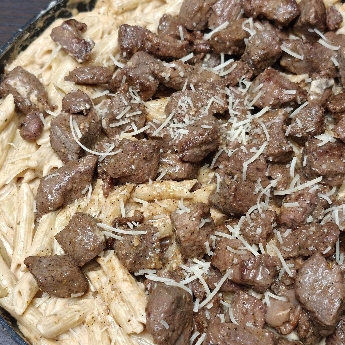 Creamy Garlic Steak Pasta (High Protein)