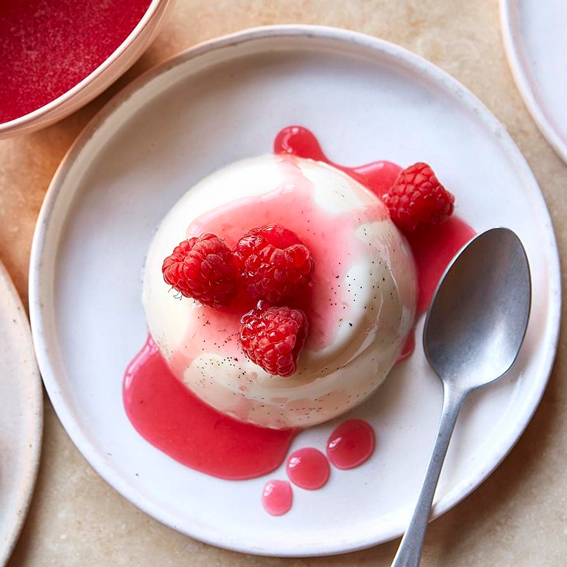 Vanilla panna cotta