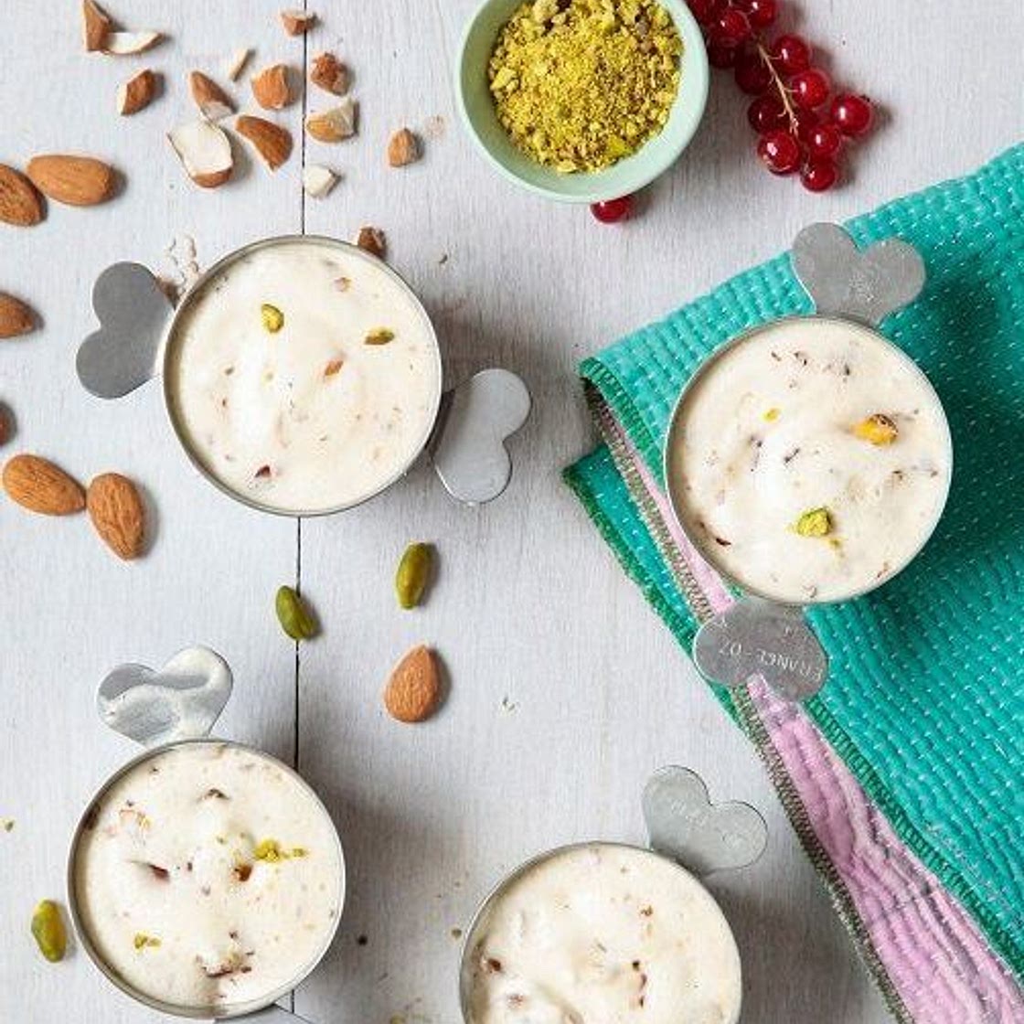 Nougat glacé, amandes et pistaches