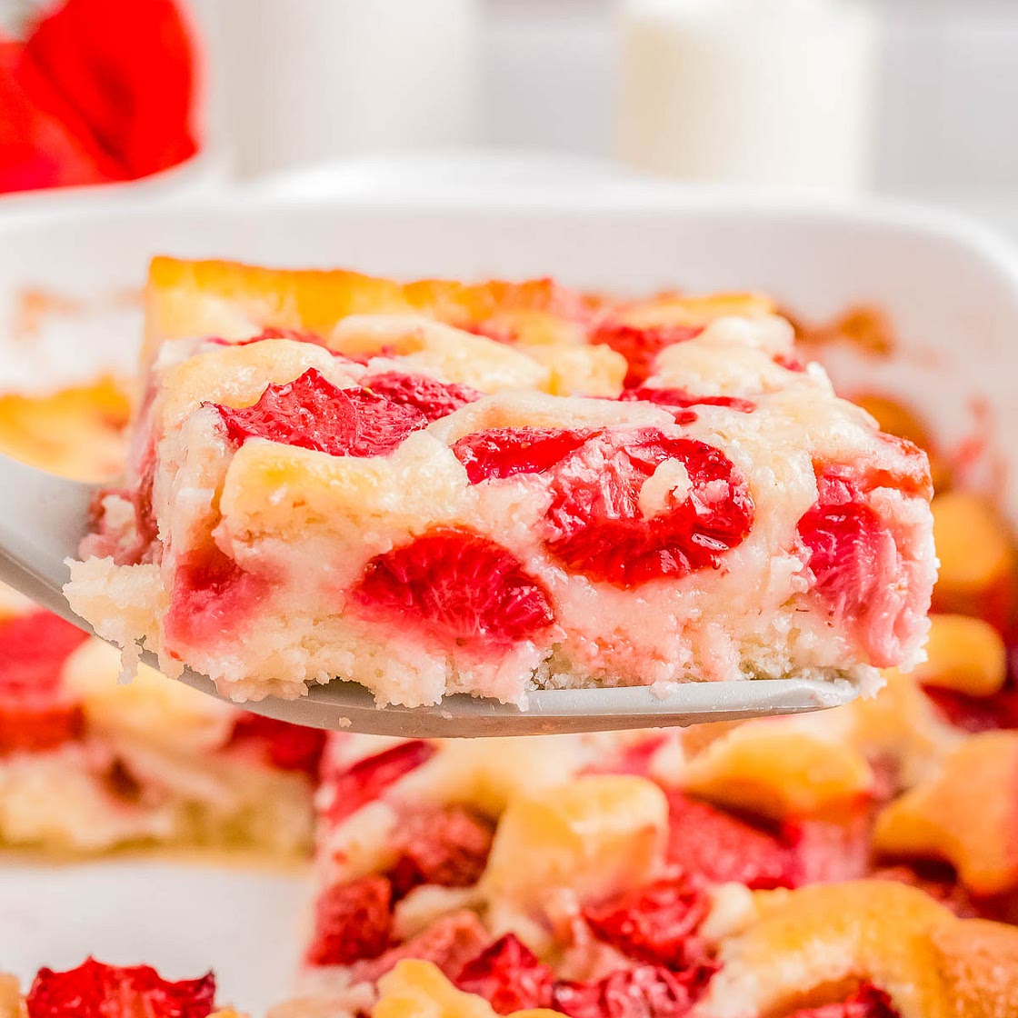 Easy Strawberry Cobbler