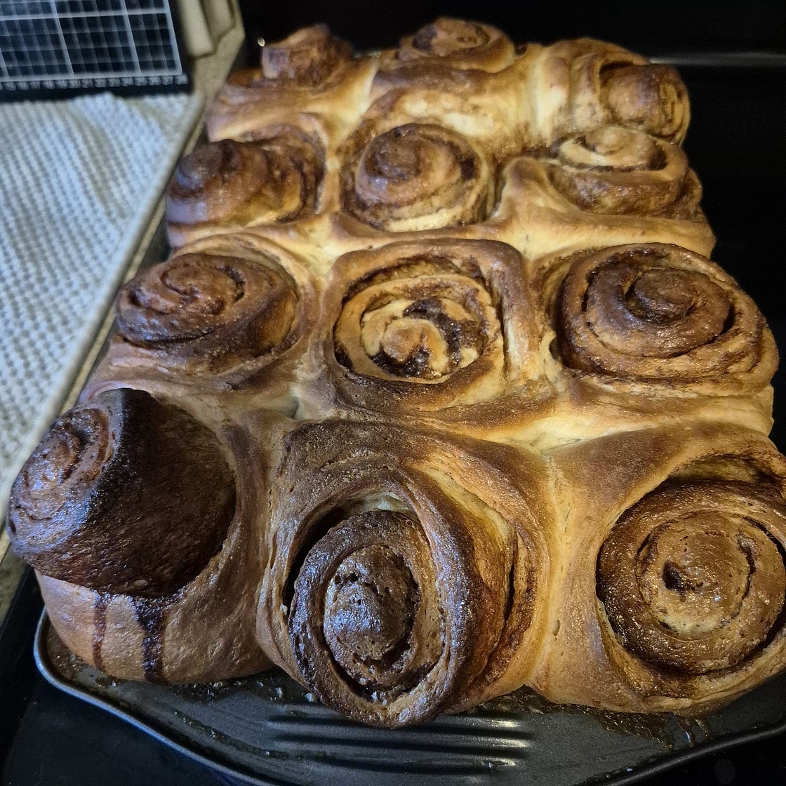 Homemade Cinnamon Rolls {Cinnabon Copycat}