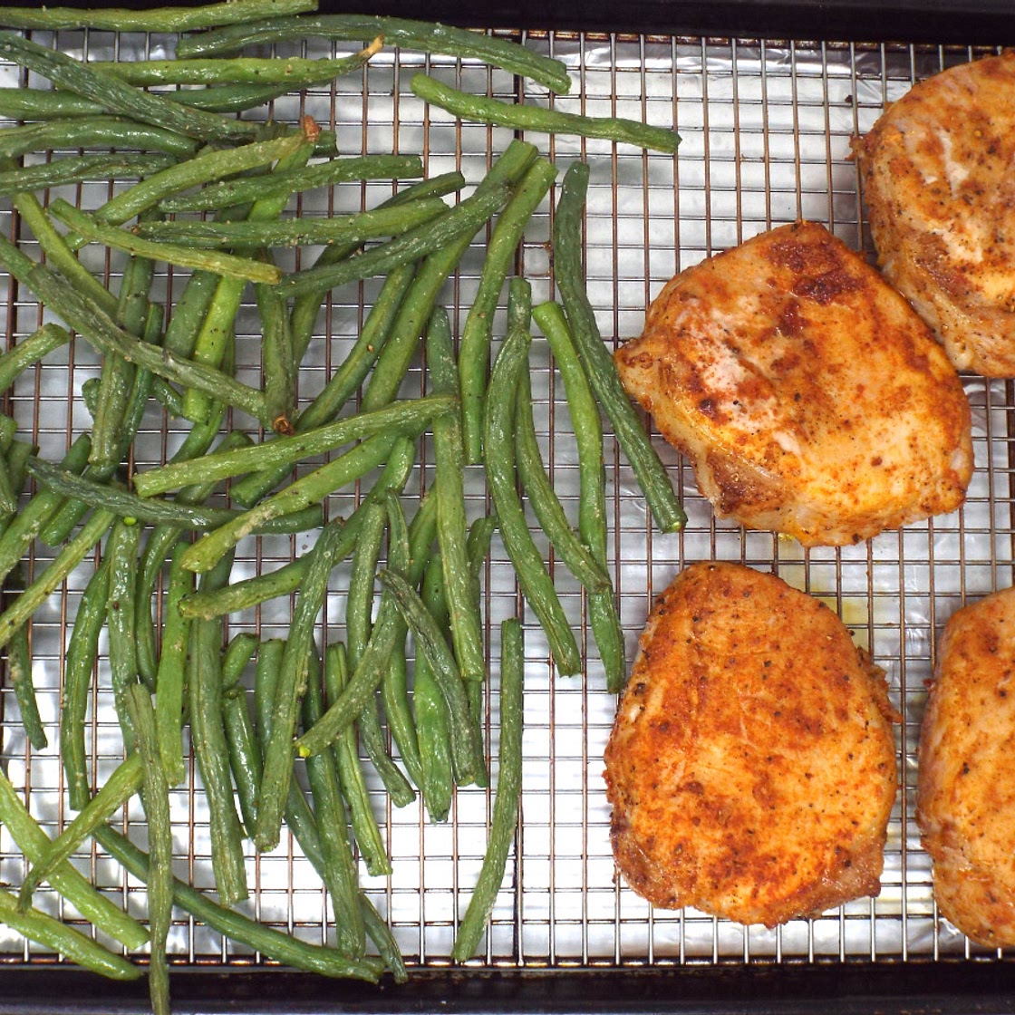 Sheet Pan Boneless Pork Chops and Green Beans