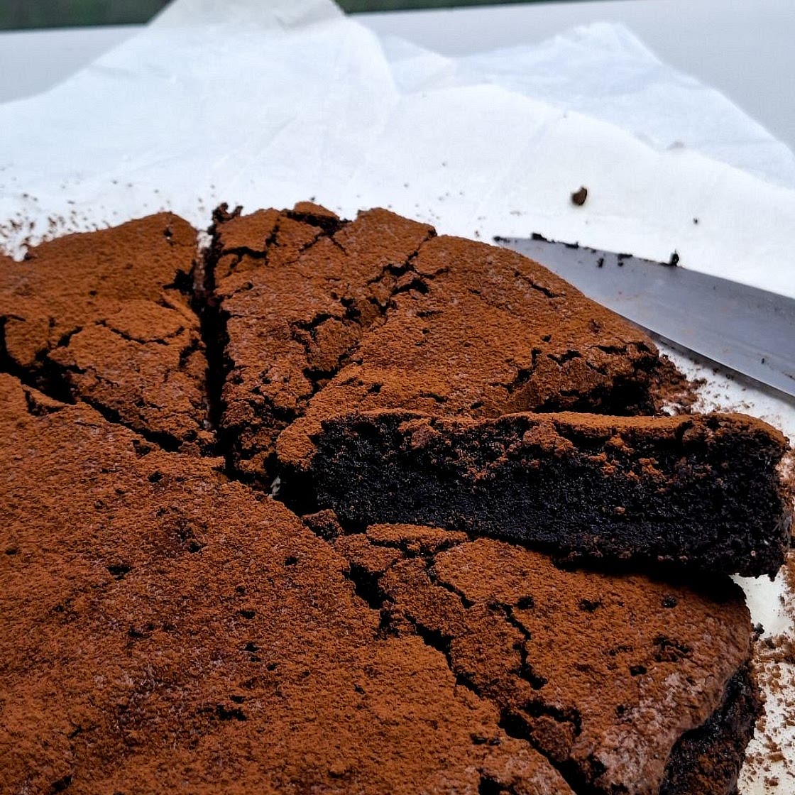 Flourless Chocolate Cake (Gluten-Free)
