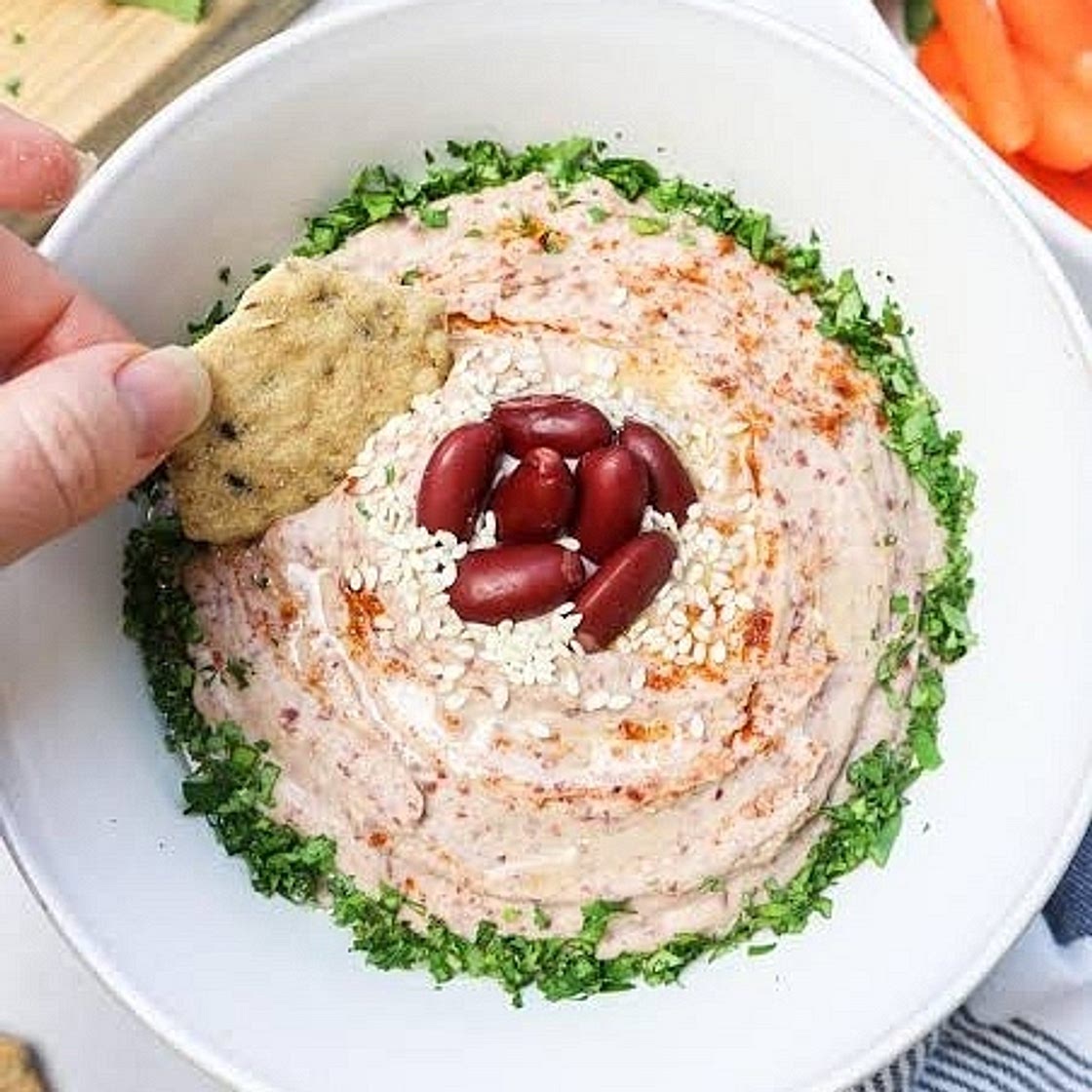 Kidney beans with tahini and spices
