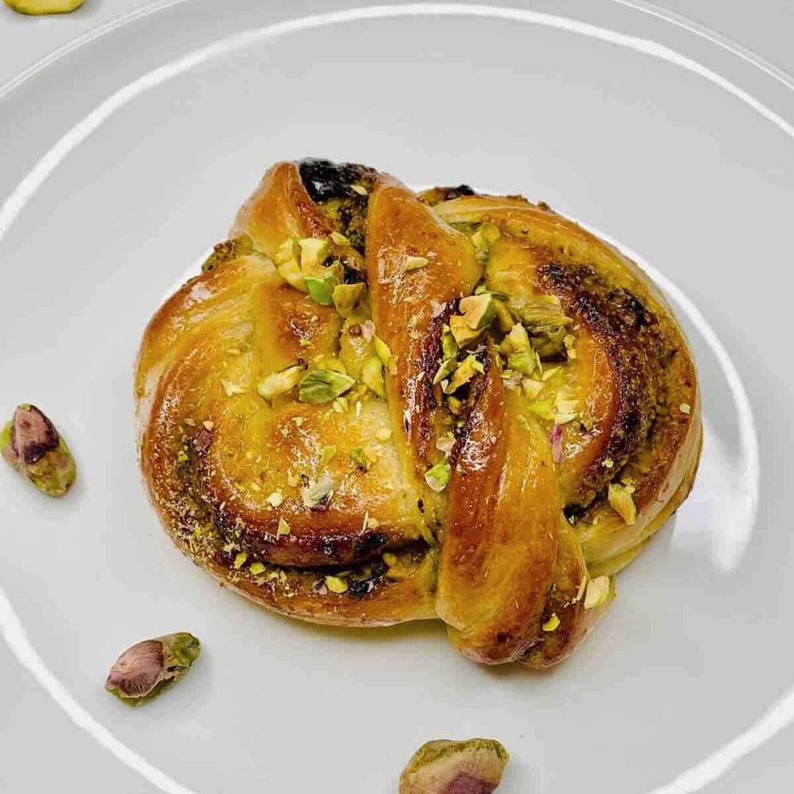 Pistachio Babka Buns