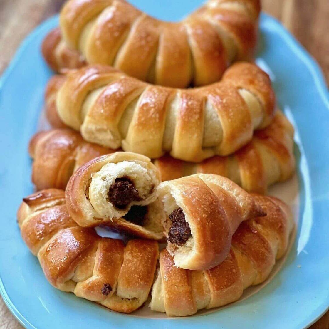 Recipe for Sweet Rolls with Jam Filling