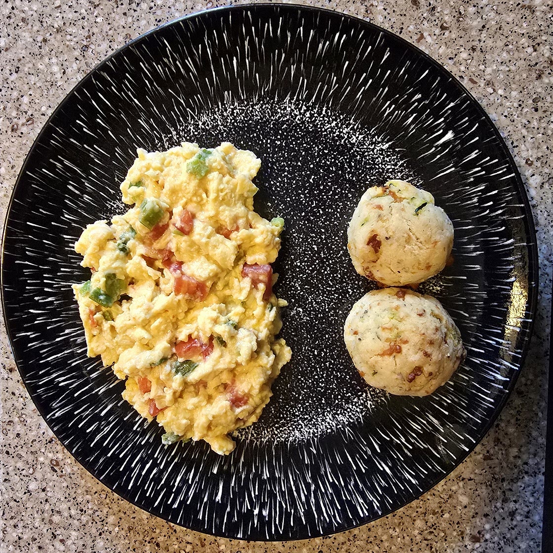 Huevos Pericos (Colombian Scrambled Eggs)