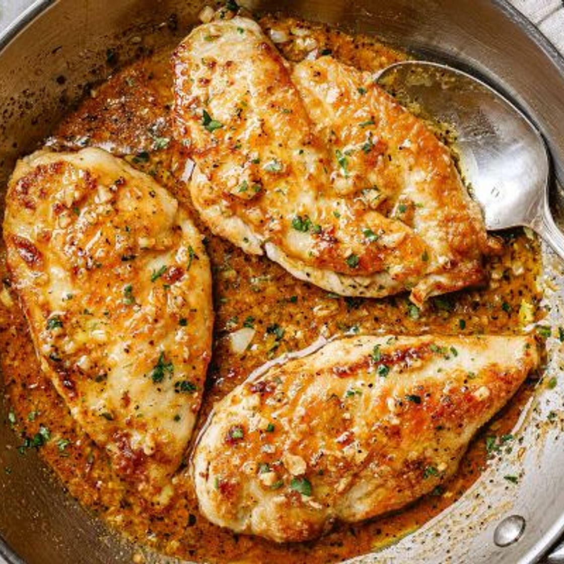 Garlic Butter Chicken and Potatoes Skillet