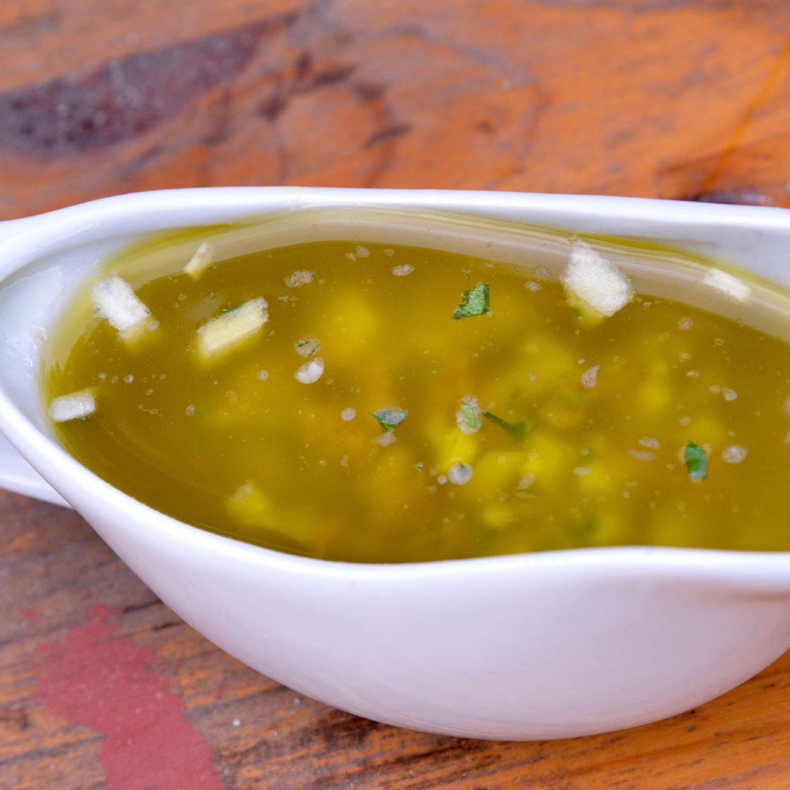 Salsa vinagreta de huevo duro, cebolleta, tomate y perejil