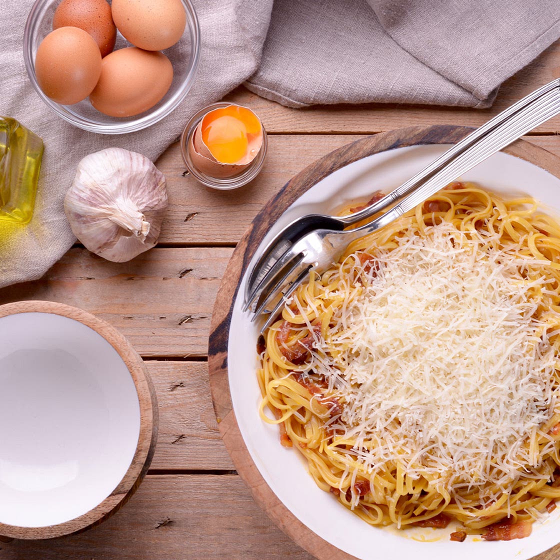 Tallarines a la carbonara con panceta
