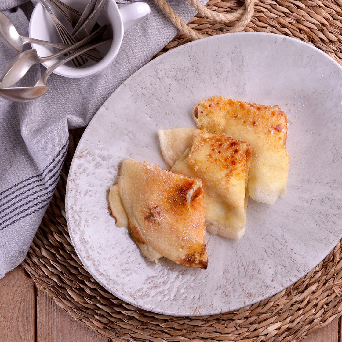 Crepes de nata caramelizados