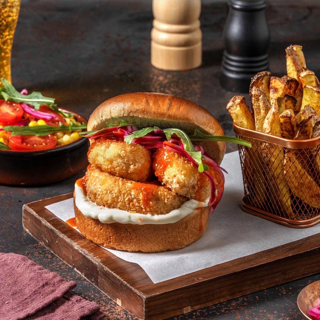 Crispy Buffalo Halloumi Burger