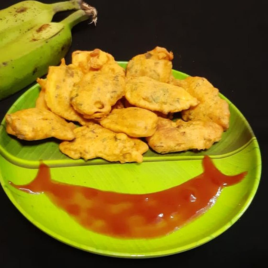 कच्चे केले की पकोड़ी (Raw Banana Pakodi Recipe In Hindi)