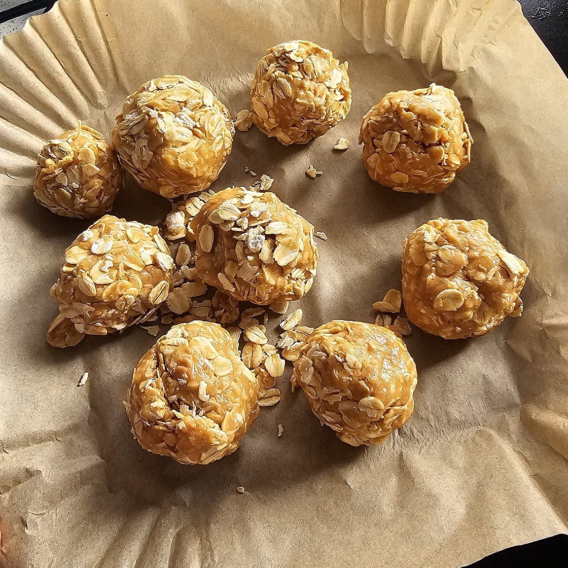 3 Ingredient Peanut Butter Oatmeal Balls