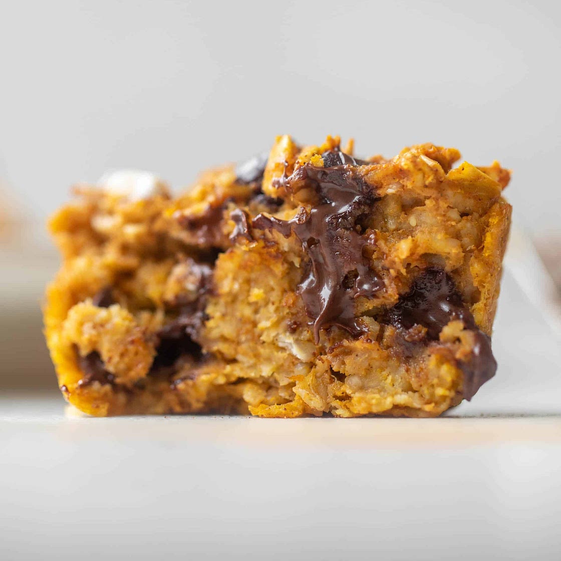 Pumpkin Cheesecake Baked Oatmeal Cups