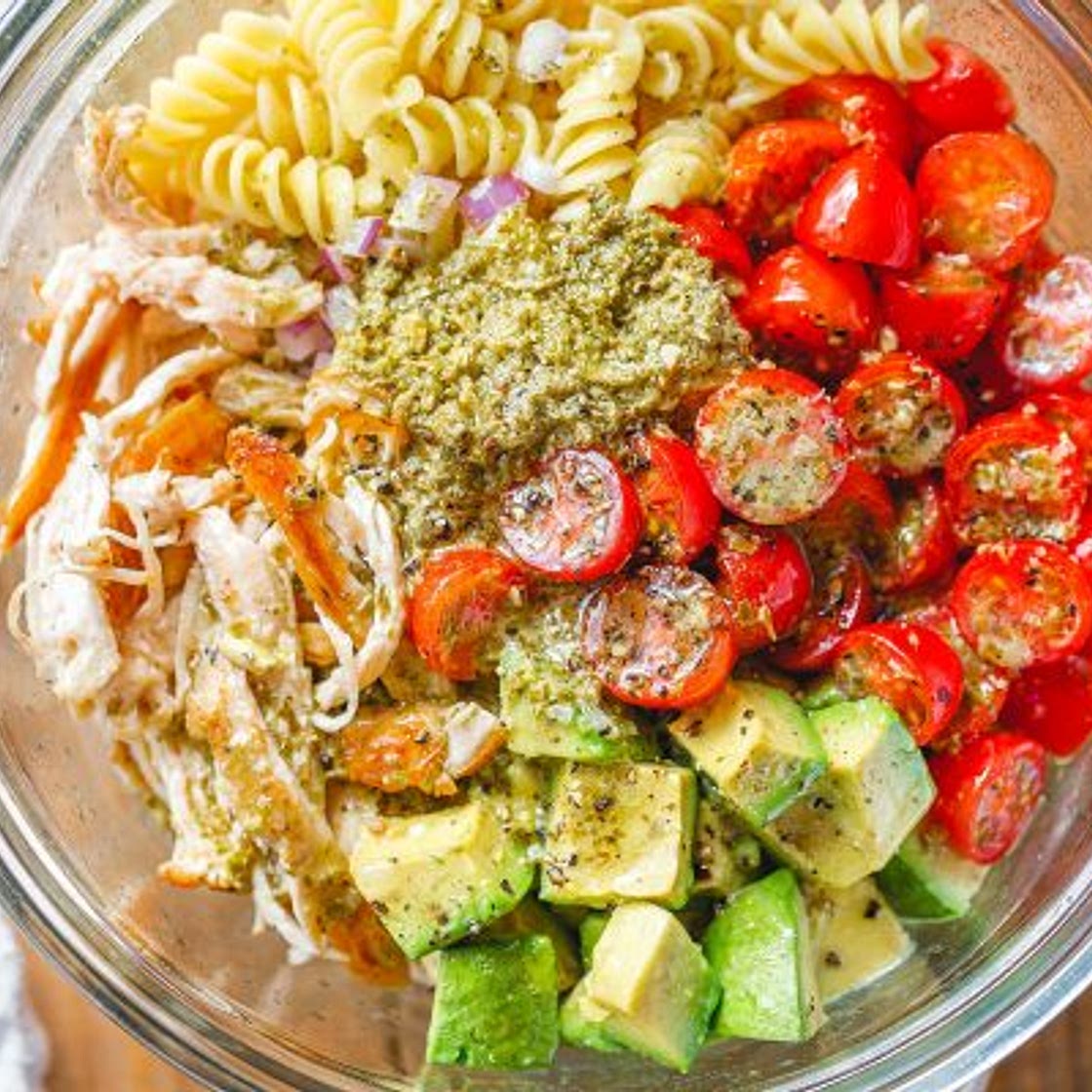 Healthy Chicken Pasta Salad with Avocado, Tomato, and Basil ﻿