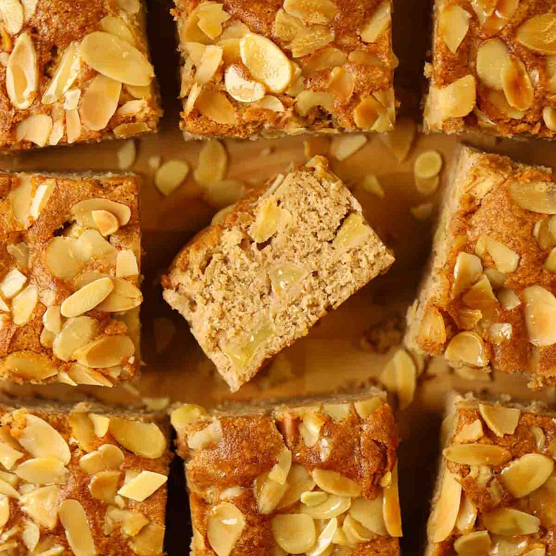 Easy Apple Cake Recipe