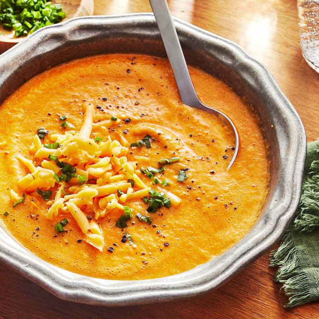 Roasted Tomato Soup With Cheddar Cheese
