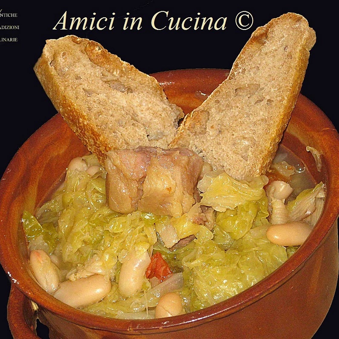 Zuppa di cavolo cappuccio e fagioli