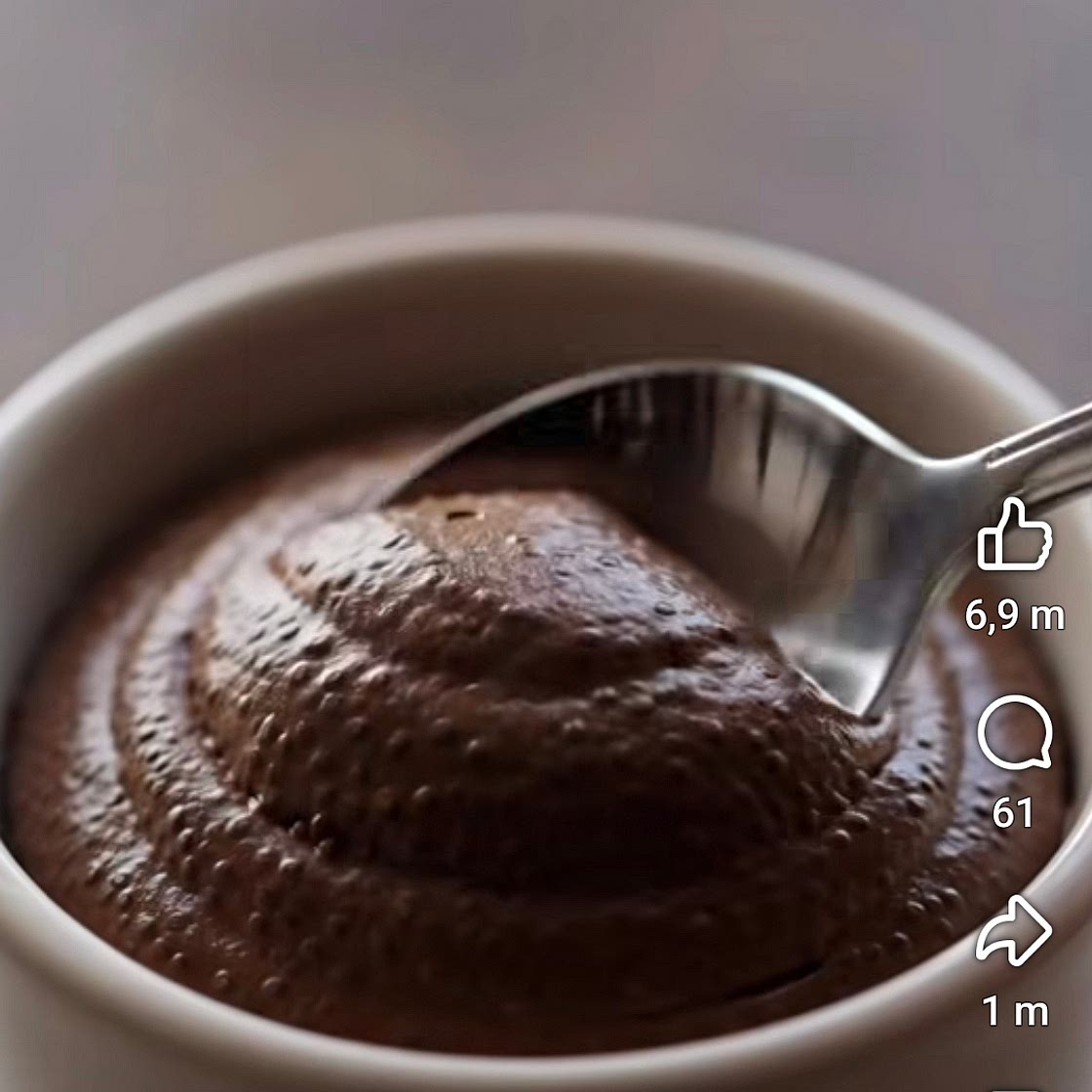 Chia chocolate mousse